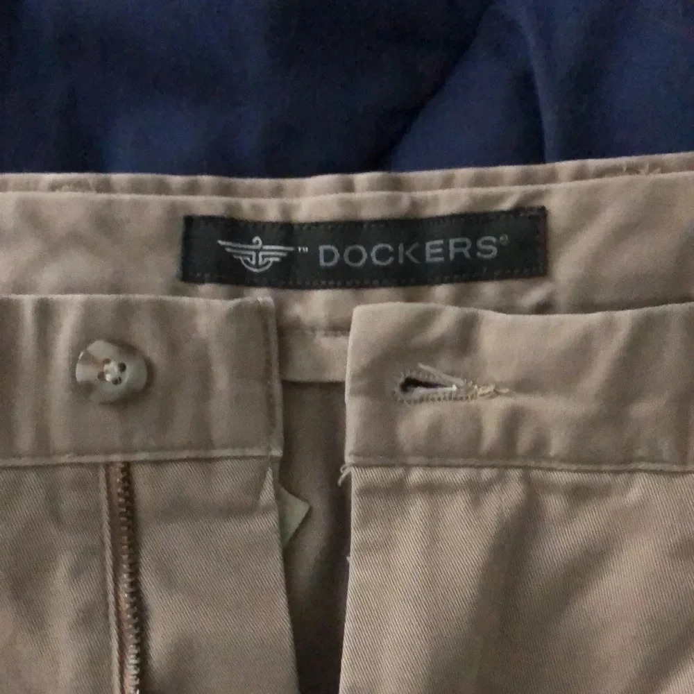 Dockers Khaki Pants Mens - Picture 3 of 9